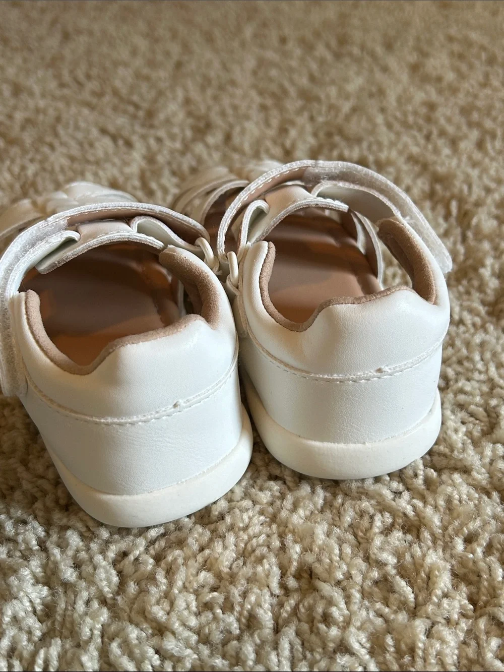 Children’s Place Girls White Fisherman Sandal NEW Sz 5